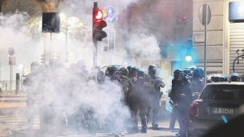 TORINO: FUNZIONARI DI POLIZIA, IN PIAZZA NEMICI DELLA DEMOCRAZIA